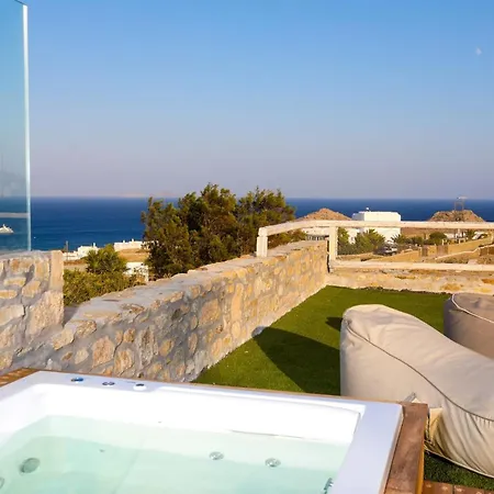 Sophisticated Mykonos Amorino Terrace With Private Hot Tub Outdoor Dining Area Apartment Kalafatis