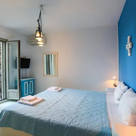 Apartment Sophisticated Mykonos Amorino Terrace With Private Hot Tub Outdoor Dining Area Kalafatis