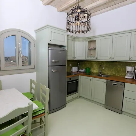 Sophisticated Mykonos Amorino Terrace With Private Hot Tub Outdoor Dining Area Appartement Kalafatis
