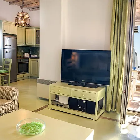 Sophisticated Mykonos Amorino Terrace With Private Hot Tub Outdoor Dining Area Appartement *